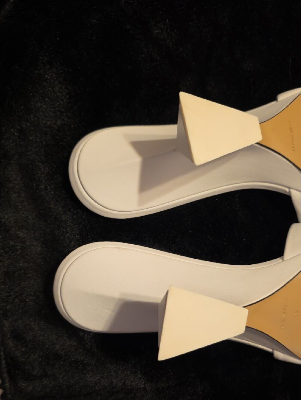 The Attico White Slide Mules - Picture 17 of 17